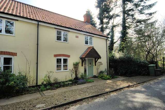  Image of 3 bedroom Semi-Detached house for sale in Lexham Road Litcham King