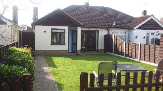  Image of 2 bedroom Detached house for sale in Little Clacton Road Clacton-on-Sea CO16 at Little Clacton Road  Clacton-On-Sea, CO16 8EA