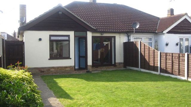  Image of 2 bedroom Detached house for sale in Little Clacton Road Clacton-on-Sea CO16 at Little Clacton Road  Clacton-On-Sea, CO16 8EA