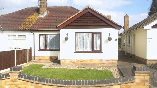  Image of 2 bedroom Detached house for sale in Little Clacton Road Clacton-on-Sea CO16 at Little Clacton Road  Clacton-On-Sea, CO16 8EA