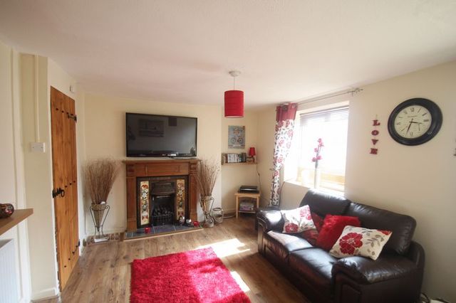  Image of 3 bedroom Semi-Detached house for sale in Lon Foel Graig Llanfairpwllgwyngyll LL61 at Lon Foel Graig  Llanfairpwllgwyngyll, LL61 5RA