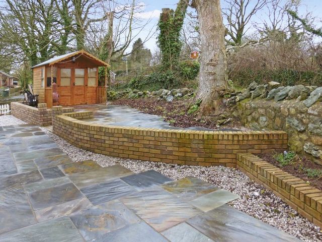  Image of 4 bedroom Detached house for sale in Stad Cae