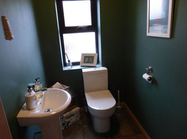  Image of 4 bedroom Detached house for sale in Stad Cae