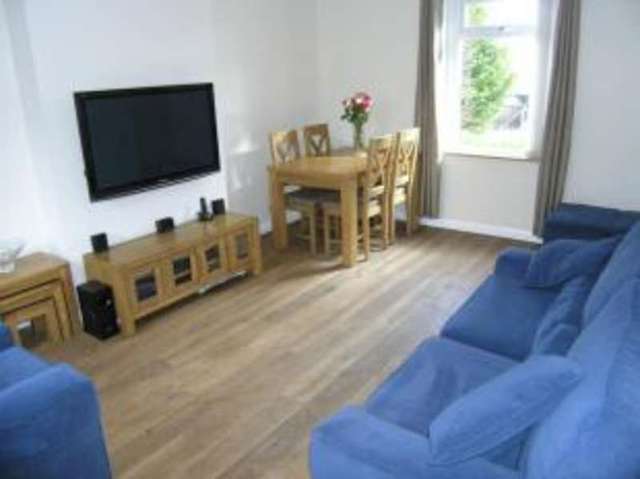  Image of 3 bedroom Semi-Detached house for sale in Loch Road Kirkintilloch Glasgow G66 at Kirkintilloch Glasgow Lenzie, G66 3EB