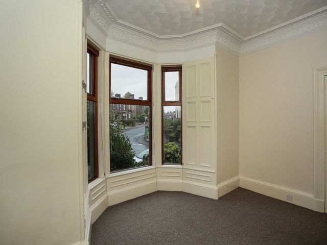  Image of 2 bedroom Flat to rent in Lockerbie Road Dumfries DG1 at Dumfries Dumfries and Galloway Dumfries and Galloway, DG1 3AT