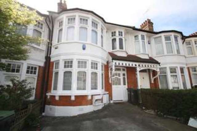  Image of 1 bedroom Property for sale in Lodge Drive London N13 at Lodge Drive London London, N13 5LB