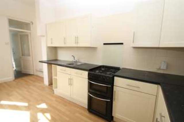  Image of 1 bedroom Property for sale in Lodge Drive London N13 at Lodge Drive London London, N13 5LB