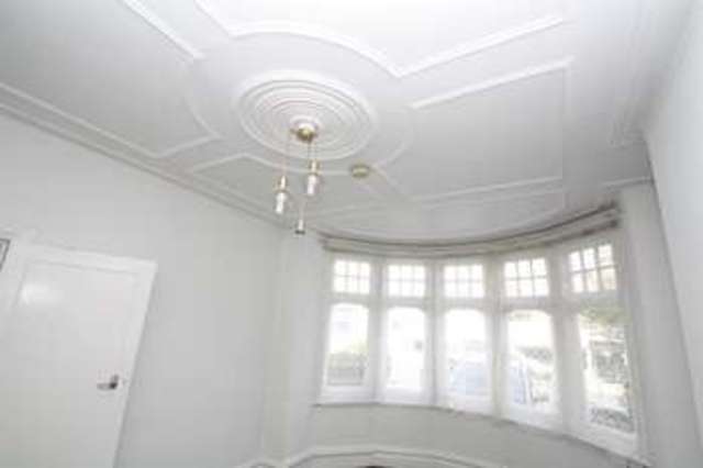  Image of 1 bedroom Property for sale in Lodge Drive London N13 at Lodge Drive London London, N13 5LB