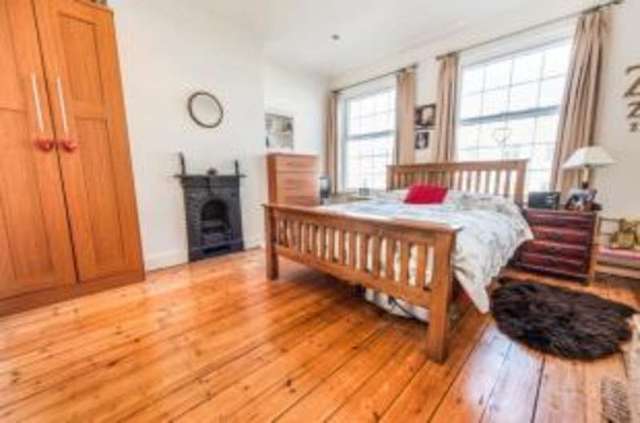  Image of 2 bedroom Flat for sale in Colston Road London SW14 at London  Mortlake, SW14 7PQ