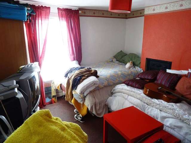  Image of 3 bedroom Terraced house for sale in London Road East Batheaston Bath BA1 at Batheaston Bath Bathford, BA1 7NB