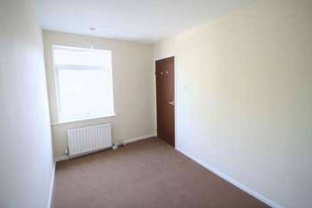 Image of 3 bedroom Flat for sale in London Road Hemel Hempstead HP3 at London Road  Hemel Hempstead, HP3 9SD
