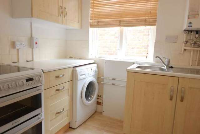  Image of 2 bedroom Detached house for sale in London Road Wokingham RG40 at Wokingham Berkshire Wokingham, RG40 1RD