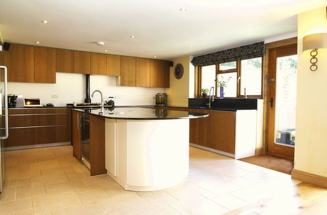  Image of 4 bedroom Detached house for sale in High Street Long Crendon Aylesbury HP18 at 45 High Street  Long Crendon, HP18 9AL