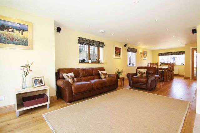  Image of 4 bedroom Detached house for sale in High Street Long Crendon Aylesbury HP18 at 45 High Street  Long Crendon, HP18 9AL