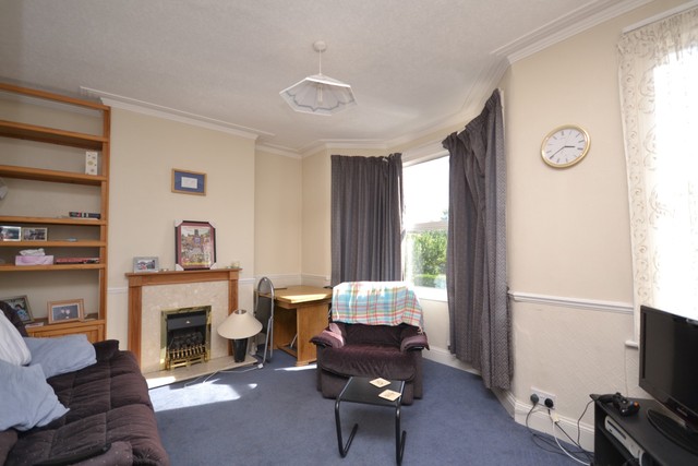  Image of 1 bedroom Property to rent in Long Lane London N2 at East Finchley, N2 8JW