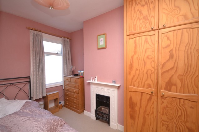  Image of 1 bedroom Property to rent in Long Lane London N2 at East Finchley, N2 8JW