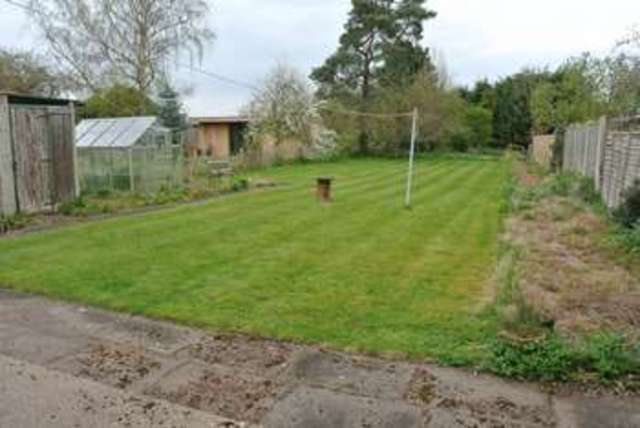 Image of 2 bedroom Detached house for sale in Longcliffe Road Grantham NG31 at Longcliffe Road  Grantham, NG31 8DX