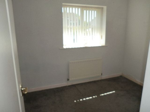  Image of 2 bedroom Semi-Detached house to rent in Longdown Road Liverpool L10 at Longdown Road Fazakerley Liverpool, L10 4US