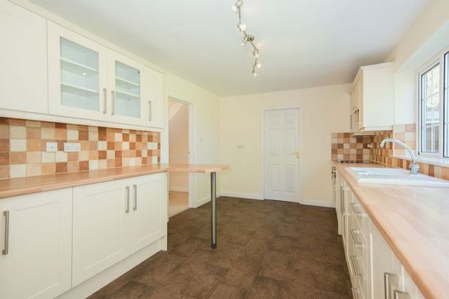  Image of 5 bedroom Detached house for sale in Bell Crescent Longwick Princes Risborough HP27 at Bell Crescent Longwick Princes Risborough, HP27 9SE