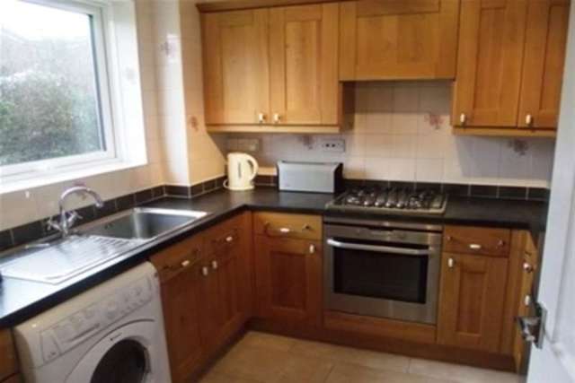  Image of 2 bedroom Flat to rent in Swans Hope Loughton IG10 at Loughton, IG10 2NB