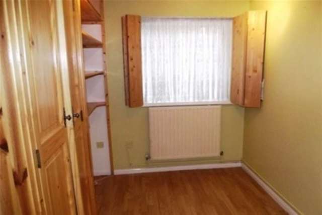  Image of 2 bedroom Flat to rent in Swans Hope Loughton IG10 at Loughton, IG10 2NB