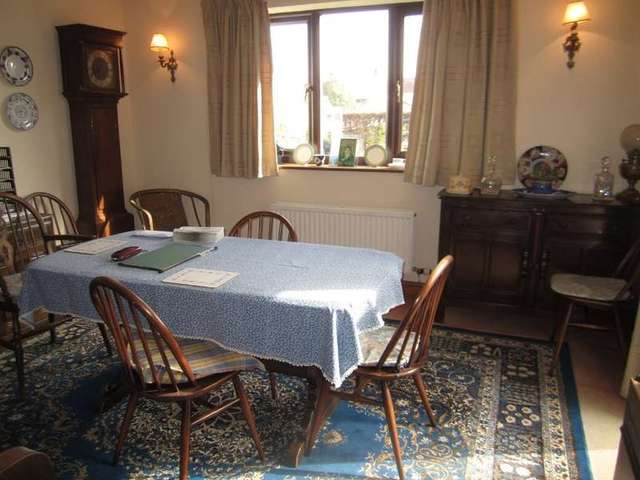  Image of 3 bedroom Detached house for sale in Lower Village Blunsdon Swindon SN26 at Lower Blunsdon Wiltshire Broad Blunsdon, SN26 7BJ