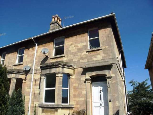  Image of 1 bedroom Flat to rent in Lower Oldfield Park Bath BA2 at Oldfield Park Bath Corston, BA2 3HP