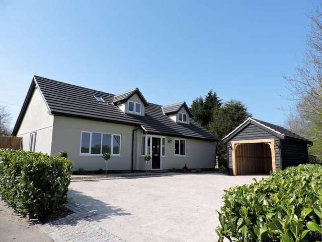  Image of 4 bedroom Chalet to rent in Lower Road Hemingstone Ipswich IP6 at Lower Road Hemingstone Ipswich, IP6 9RT
