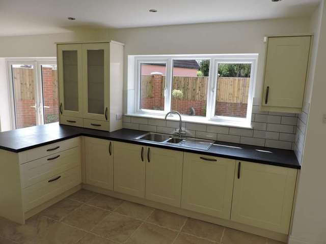  Image of 4 bedroom Chalet to rent in Lower Road Hemingstone Ipswich IP6 at Lower Road Hemingstone Ipswich, IP6 9RT