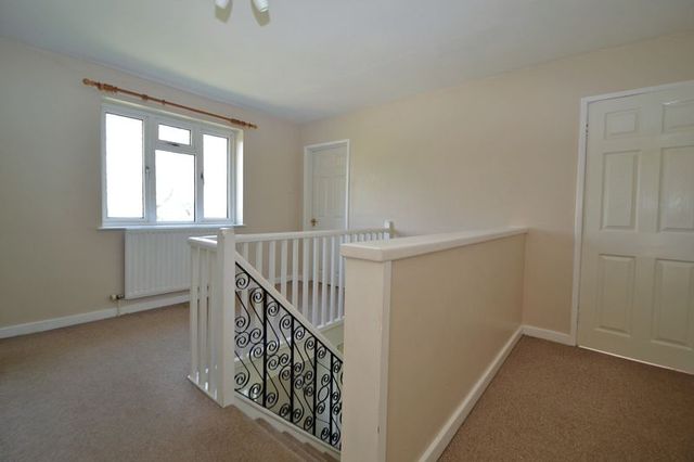  Image of 4 bedroom Detached house to rent in Lower Strode Road Clevedon BS21 at Lower Strode Road  Clevedon, BS21 6UU