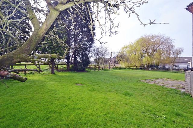  Image of 4 bedroom Detached house to rent in Lower Strode Road Clevedon BS21 at Lower Strode Road  Clevedon, BS21 6UU