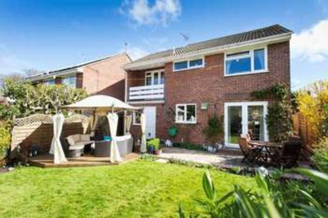  Image of 4 bedroom Detached house for sale in Wayne Close Lowestoft NR32 at Wayne Close  Lowestoft, NR32 4SX