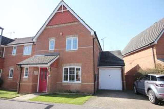  Image of 3 bedroom Semi-Detached house to rent in Winchfield Caddington Luton LU1 at Winchfield Caddington Luton, LU1 4NE