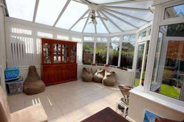  Image of 3 bedroom Semi-Detached house to rent in Winchfield Caddington Luton LU1 at Winchfield Caddington Luton, LU1 4NE