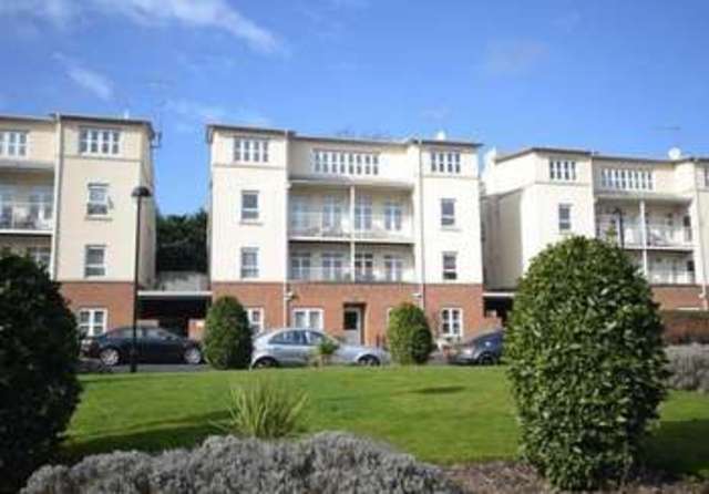  Image of 2 bedroom Flat for sale in Magdalene Gardens London N20 at Magdalene Gardens  London, N20 0AF