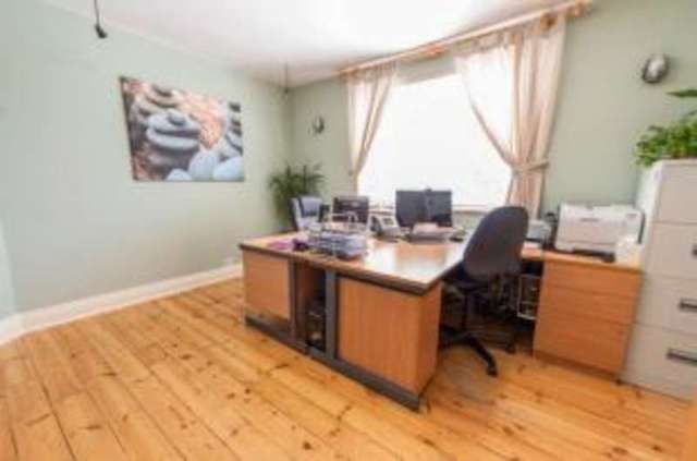  Image of 4 bedroom Detached house for sale in Boyn Hill Road Maidenhead SL6 at Maidenhead Berkshire Maidenhead, SL6 4HH