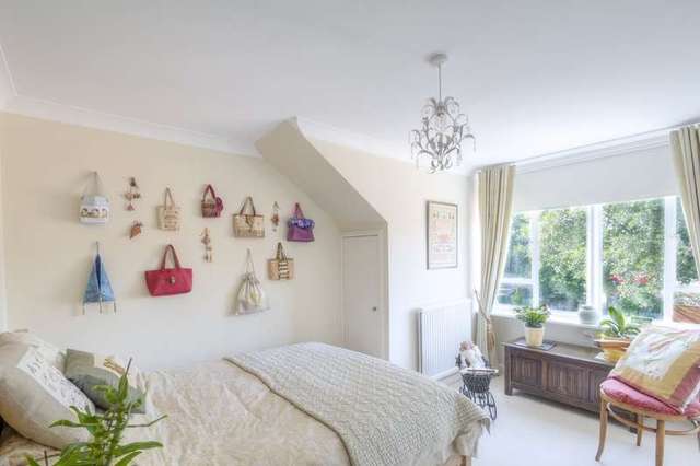  Image of 3 bedroom Flat for sale in Maltravers Street Arundel BN18 at Arundel  Arundel, BN18 9BU