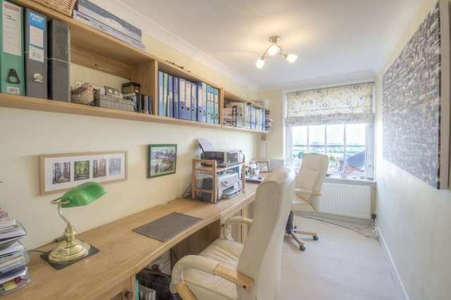  Image of 3 bedroom Flat for sale in Maltravers Street Arundel BN18 at Arundel  Arundel, BN18 9BU