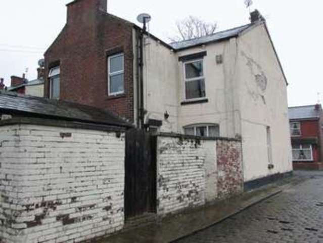  Image of 3 bedroom Terraced house for sale in Malvern Avenue Bury BL9 at Malvern Avenue  Bury, BL9 6NW