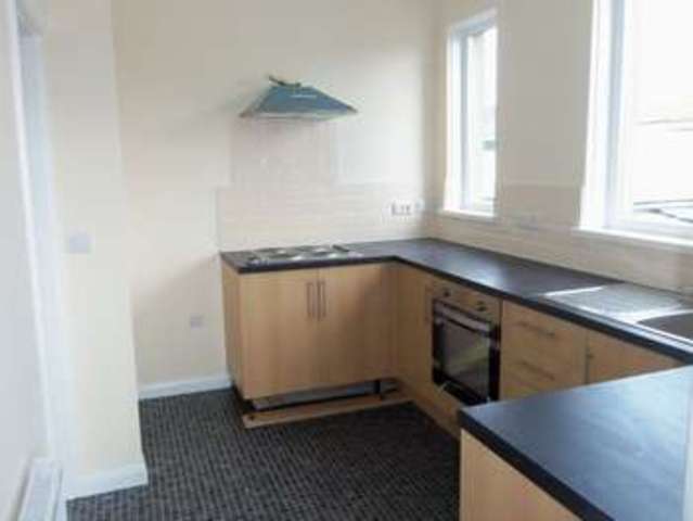  Image of 2 bedroom Flat to rent in Manor Road Paignton TQ3 at Manor Road First Floor Flat  Paignton, TQ3 2HR