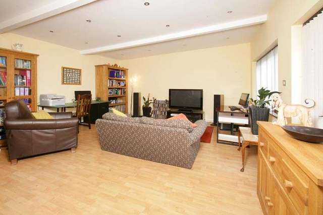  Image of 5 bedroom Detached house for sale in Manor Road Bishopsteignton Teignmouth TQ14 at 14 Manor Road  Teignmouth, TQ14 9SU