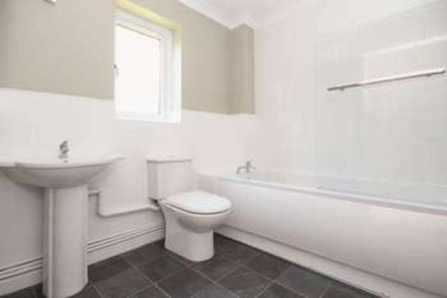  Image of 1 bedroom Flat for sale in Vicarage Road Marchwood Southampton SO40 at Vicarage Road Marchwood Southampton, SO40 4SX