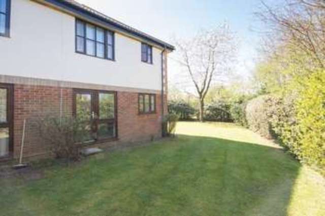  Image of 1 bedroom Flat for sale in Vicarage Road Marchwood Southampton SO40 at Vicarage Road Marchwood Southampton, SO40 4SX