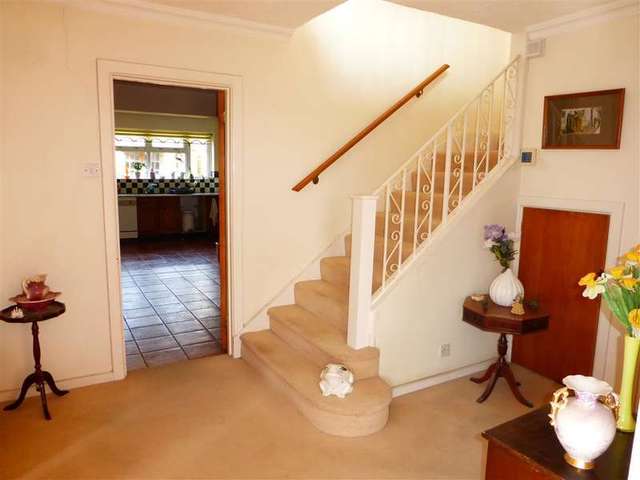  Image of 3 bedroom Detached house for sale in Marine Drive Goring-by-Sea Worthing BN12 at Goring-By-Sea Worthing Worthing, BN12 4QN