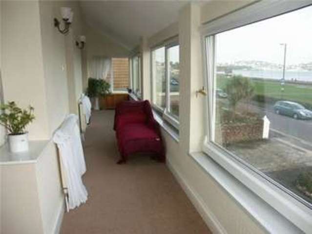  Image of 3 bedroom Flat to rent in Marine Drive Paignton TQ3 at Marine Drive Preston PAIGNTON, TQ3 2NS