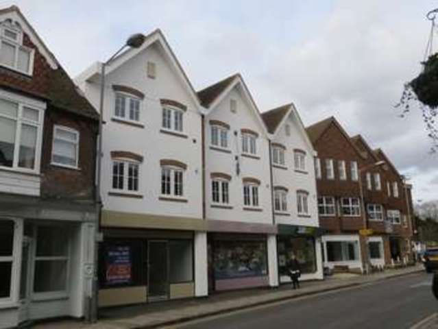  Image of 2 bedroom Flat to rent in Spittal Street Marlow SL7 at Spittal Street  Marlow, SL7 3HJ