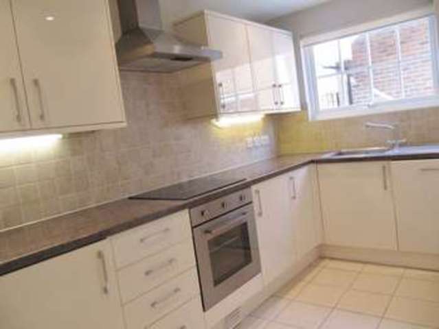  Image of 2 bedroom Flat to rent in Spittal Street Marlow SL7 at Spittal Street  Marlow, SL7 3HJ