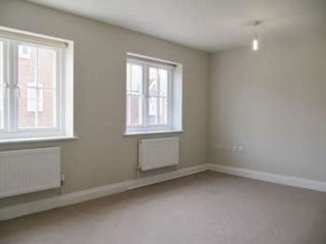  Image of 2 bedroom Flat to rent in Spittal Street Marlow SL7 at Spittal Street  Marlow, SL7 3HJ