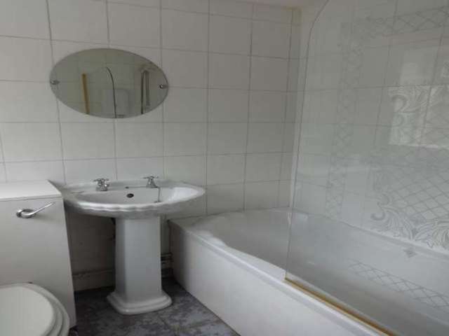 Image of 2 bedroom Detached house to rent in Martinscroft Green Woolston Warrington WA1 at Woolston Warrington Martinscroft, WA1 4QG