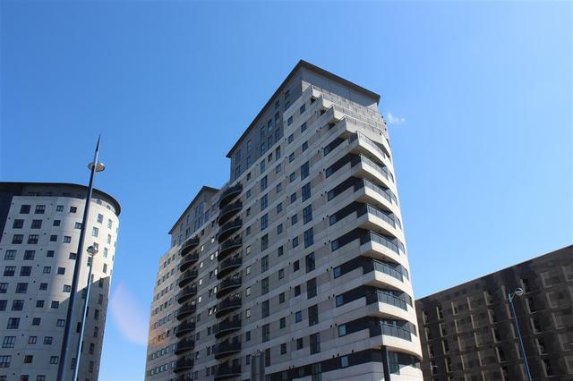  Image of 2 bedroom Apartment to rent in Masshouse Plaza Birmingham B5 at Masshouse Plaza  BIRMINGHAM, B5 5JE